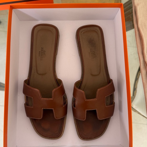Hermes Oran sandals size 38.5 - Picture 2 of 2